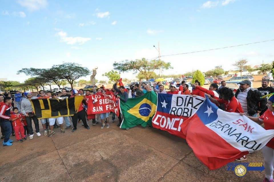 Torcedores chilenos deixam Dourados e seguem para Cuiabá