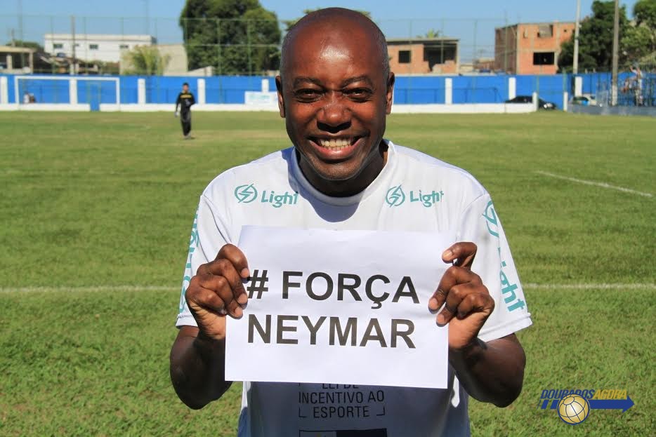 Artistas homenageiam Neymar em jogo beneficente