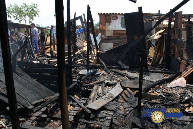Incêndio destrói barracos na "Cidade de Deus" na capital