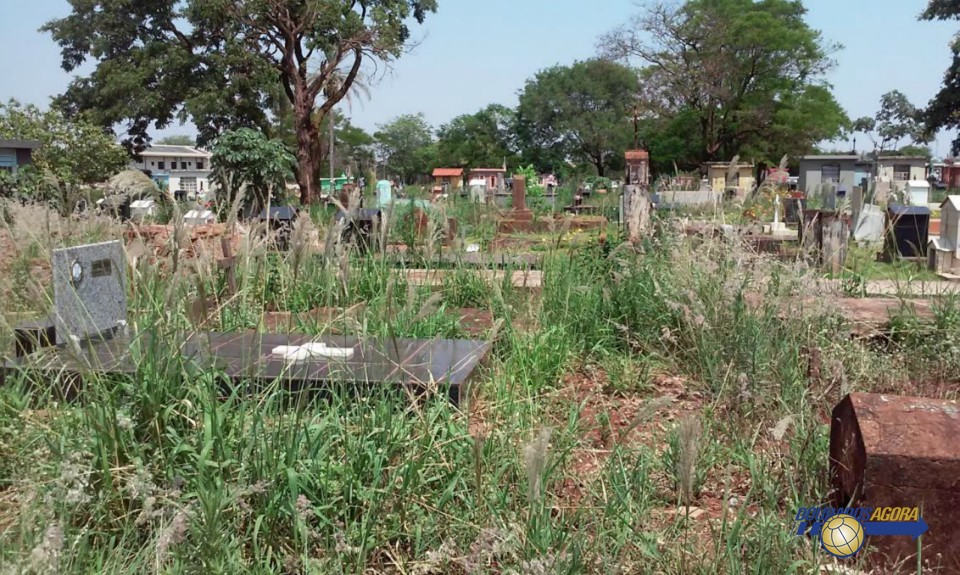 Cemitérios 'escancarados' terão muros refeitos até Finados