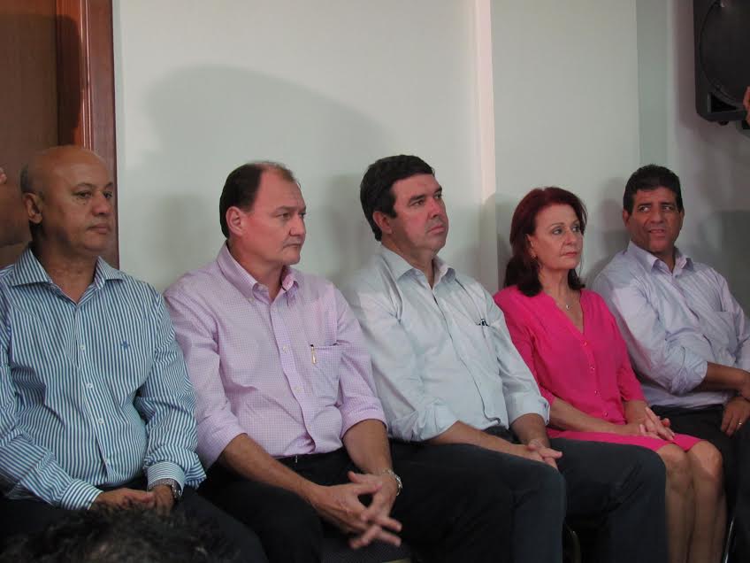 Reinaldo anuncia 12 secretários; Dourados está fora do 1º escalão