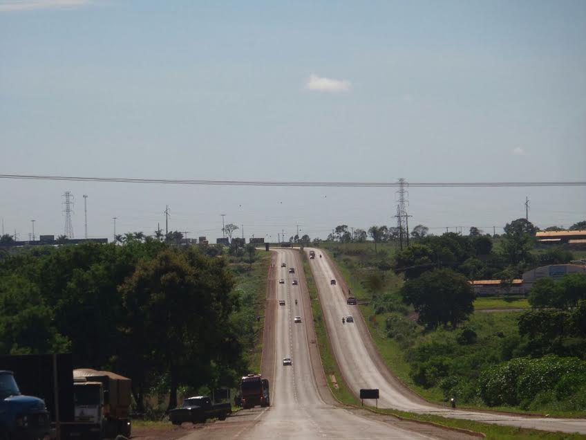 Caminhoneiros deixam BRs e migram para rodovia estadual
