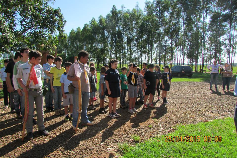 Escoteiro São Jorge comemora data em fazenda-escola