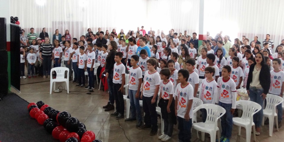 Proerd Fronteira MS forma mais de 200 alunos em Antônio João