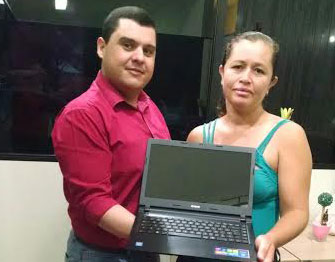 IPTU Premiado dá PCs a moradoras no Tropical e Hory