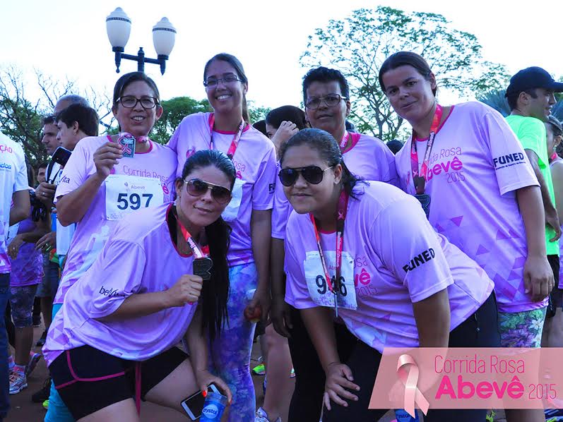 Corrida Rosa contra Câncer reúne mil competidoras