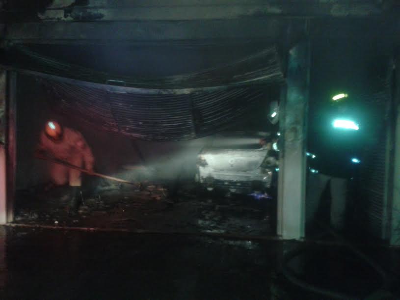 Incêndio destrói carro e casa na Vila Toscana; nenhum ferido