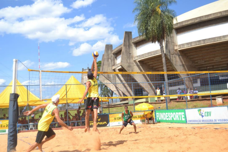 Atletas do interior dominam vôlei de praia no Mato Grosso do Sul