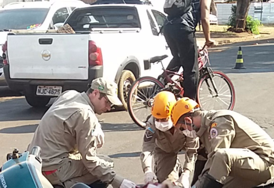Motociclista morre em colisão com carro no Jardim Santo André
