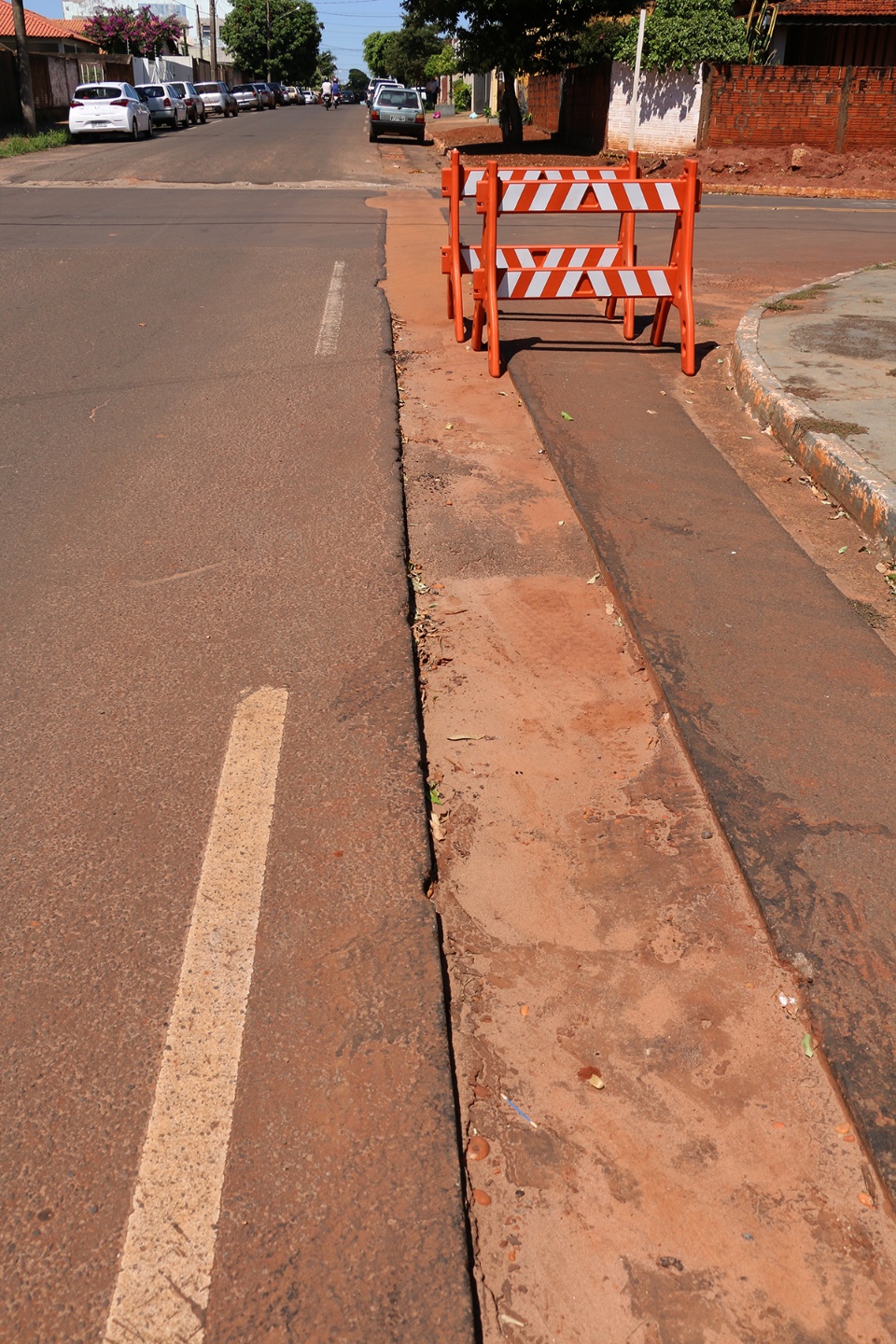 Prefeitura de Nova Andradina notifica Sanesul para consertar asfalto