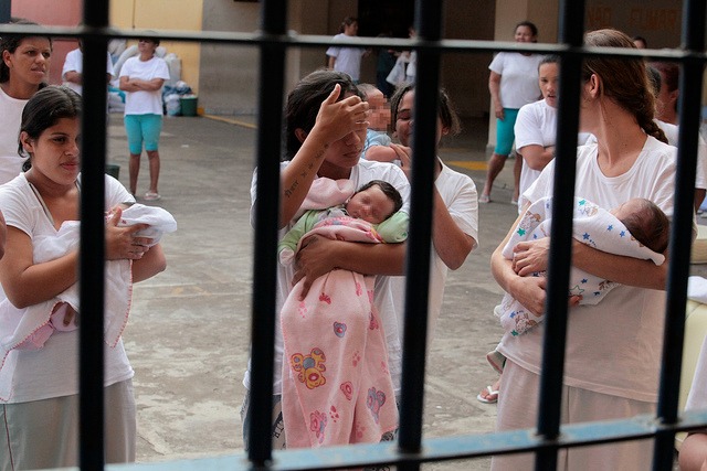 Uma em cada três mulheres foi algemada após ser internada para o parto, apurou a pesquisa.FOTO: Luiz Silveira/Agência CNJ
