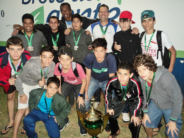 Equipe do Broto de Gente participou da 1ª Copa Mercosul. (Foto: Divulgação)