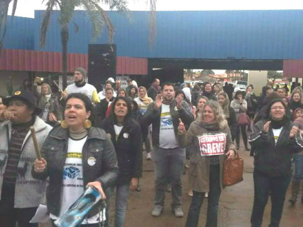 No meio do ano professores ficaram em greve por duas semanasFoto: Divulgação