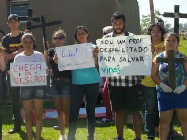 Estudantes e professores chamam atenção para necessidade de pessoal habilitado a salvar vidas no campusfoto - Cido Costa/DOURADOSAGORA