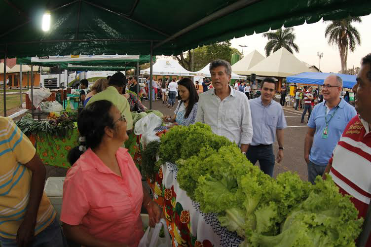 Prefeito Murilo criou três feiras agroecológicas em Dourados; proposta é aumentar a produção de alimentos ecologicamente corretosFoto: Chico Leite