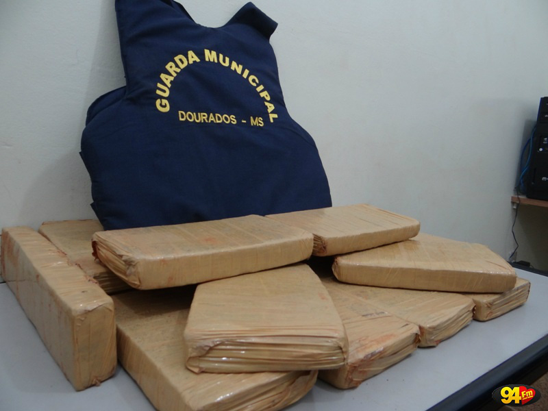 Guarda Municipal prende baiano com 19 tabletes de maconha em Dourados. Foto: Bronka
