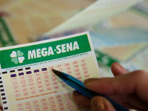 Mega-Sena pode pagar R$ 2,5 milhões neste sábado