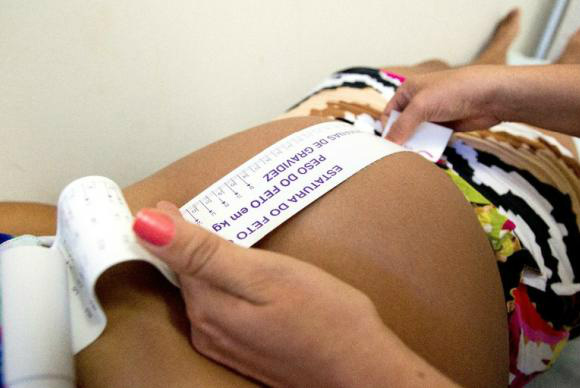 A norma do CFM impõe limite mínimo de 39 semanas de gestação para autorização de cesarianas no BrasilAna Nascimento/MDS/Portal Brasil
