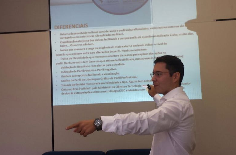  A avaliação é do advogado e especialista em direito eleitoral e coach, André Luiz Godoy Lopes, que confirma a influência da Operação Lava Jato, nas eleições municipais de 2016. ​