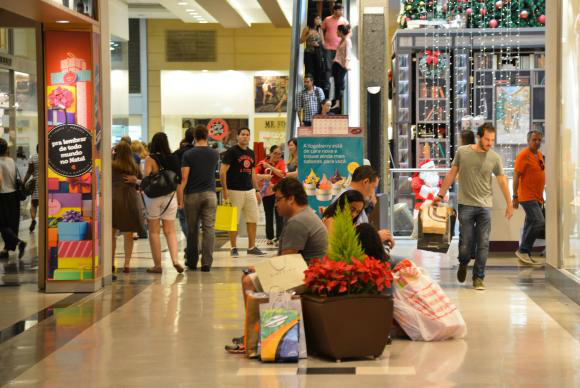 Shopping  centers  estão  entre  os  estabelecimentos  que  mais  contratam  no fim  de  anoArquivo/Agência Brasil