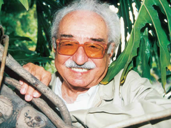 Manoel de Barros faz aniversário em dezembro; ele está com 97 anos