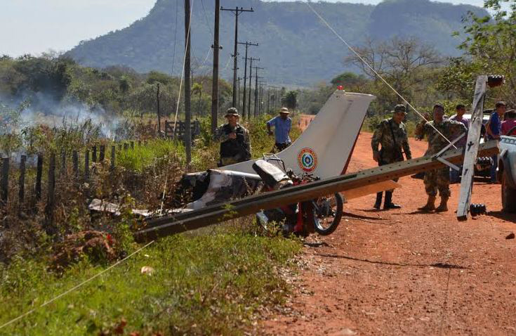 Aeronave era pilotado pelo ex-presidente do Paraguai Juan Carlos Wasmosy  Foto: Léo Veras/Porã News