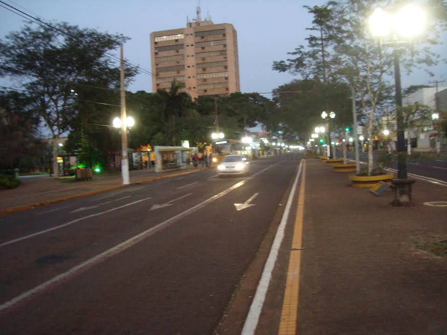 Avenida Marcelino Pires, em Dourados, hoje às 6hfoto - Cido Costa/Douardosagora