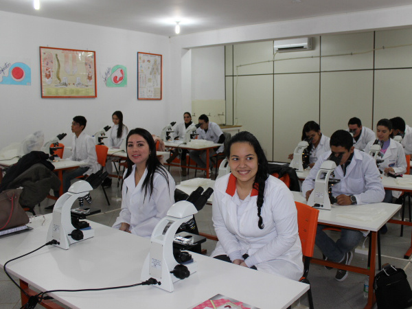 Ampliação de cursos e Medicina no Paraguai atraem estudantes de toda partefoto - divulgação