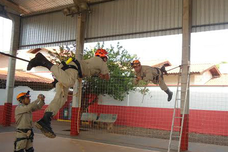 Corpo de Bombeiros realizou treinamento na semana passada (Foto: Divulgação)
