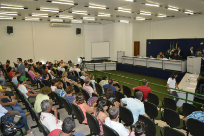 População compareceu em peso em sessão de criação da comissão que vai investigar vereadores afastadosFoto: Kleber Souza/Rio Pardo News