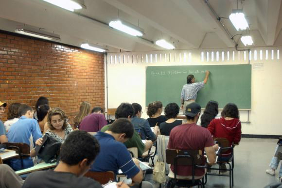 Atualmente, mais de 2 milhões de estudantes participam do programaArquivo/Agência Brasil