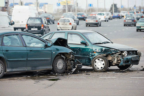 Crédito: Schutterstock:Excesso de velocidade está entre as principais causas de mortes em acidentes de trânsito