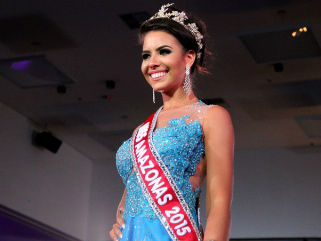 Carolina Toledo foi a grande vencedora do Miss Amazonas 2015 (Foto: Marcos Dantas/G1 AM)