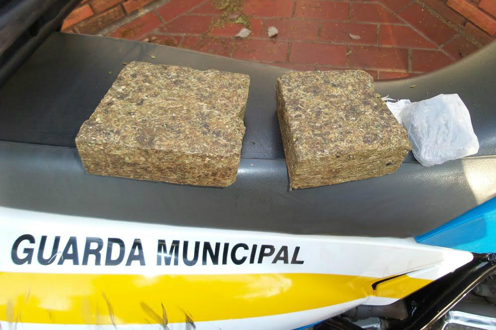 Droga foi encontrada na casa de menor no Jardim Santa BrigidaFoto: Cido Costa