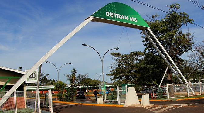 O  Departamento Estadual de Trânsito de Mato Grosso do Sul (Detran-MS), publicou ontem no Diário Oficial do Estado (DOE) a abertura das inscrições para o Curso de Formação de Instrutor de Trânsito no município de Campo Grande.