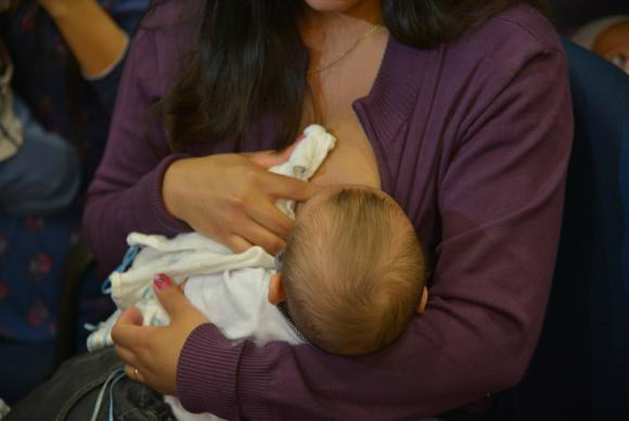 O segundo módulo aborda a atenção às mulheres no pré-natal de baixo risco, puerpério e o aleitamento maternoWilson Dias/Agência Brasil