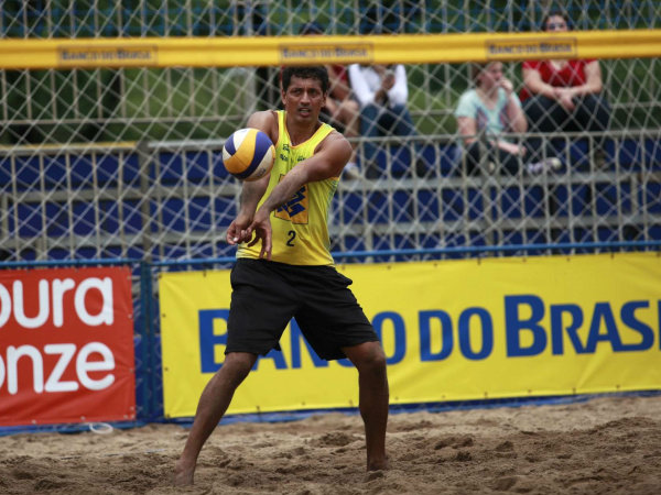 Benjamin, atleta que representa o Mato Grosso do Sul, está na semifinal (Divulgação/CBV)
