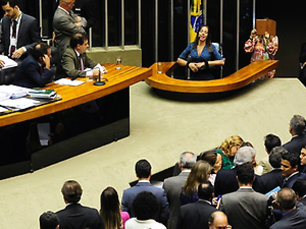 Plenário da Câmara dos Deputados aprovou o Projeto de Lei 7699/06, que cria a Lei Brasileira de Inclusão da Pessoa com Deficiência 