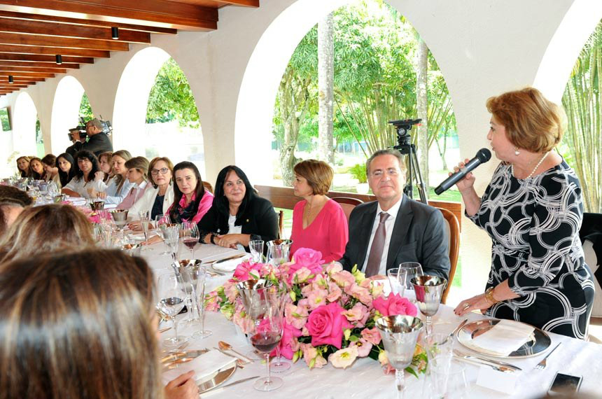 Senadoras almoçaram com o presidente do Senado, Renan Calheiros, para apresentar a pauta de gênero Jane de Araújo/Agência Senado