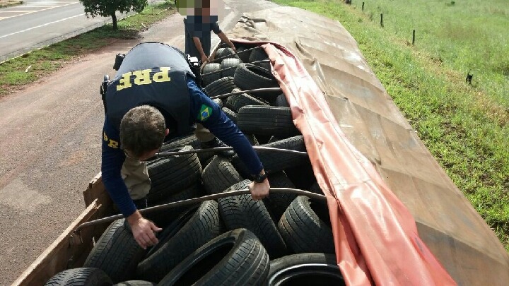 PRF apreendeu carga de pneus contrabandeados