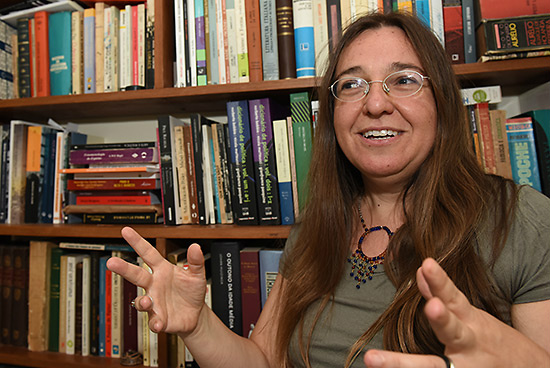 Para a professora Priscila Rufinoni, mudanças nos programas educacionais abriram espaço para as mulheres (Foto: João Neto/MEC)