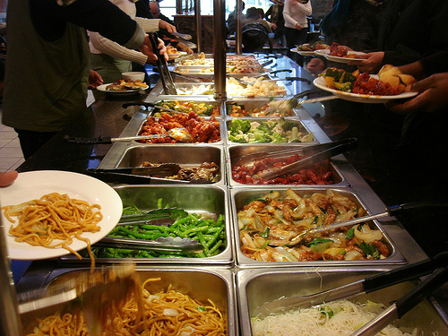 Pela proposta,  restaurantes à “la carte” e rodízio deverão conceder descontos (Foto: DIvulgação) 