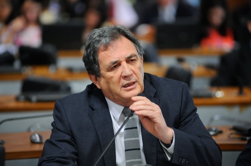 O senador Waldemir Moka (PMDB-MS) é o autor da matériaPedro França/Agência Senado
