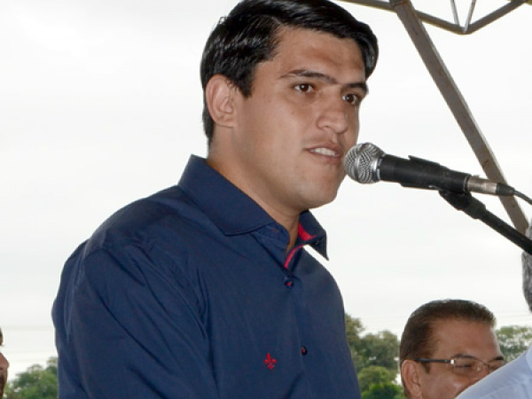 Prefeito de Fátima do Sul, Júnior Vasconcelos (PSDB)