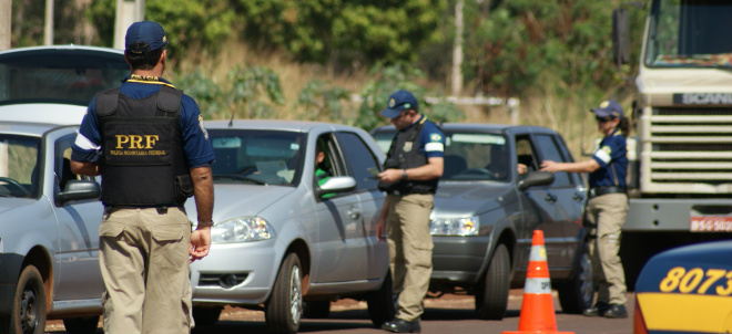 Operação da Polícia Rodoviária Federal registrou 2699 autos de infração durante o período de Carnaval nas estradas federais 