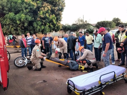 Encaminhado ao hospital, motociclista não resistiuFoto: Cido Costa