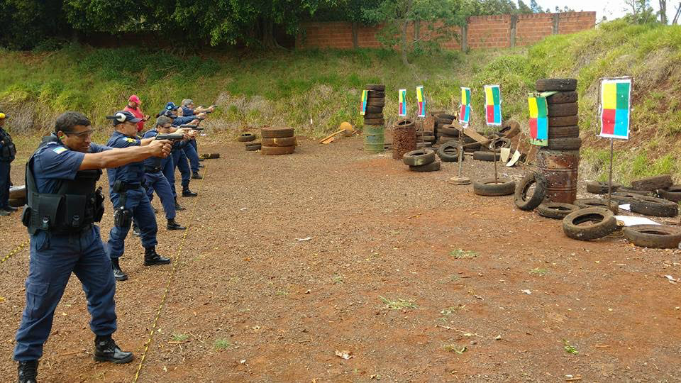 Guardas municipais de Dourados participam até o fim do mês do curso para aperfeiçoamento do uso de arma de fogoFoto: Divulgação 