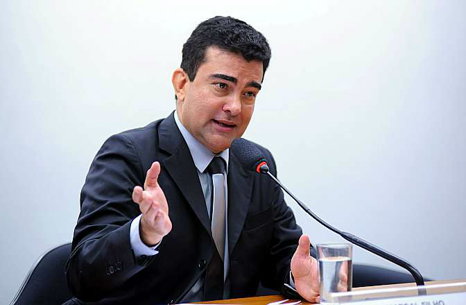 Marçal discursa em plenário das Comissões. Foto: Assessoria