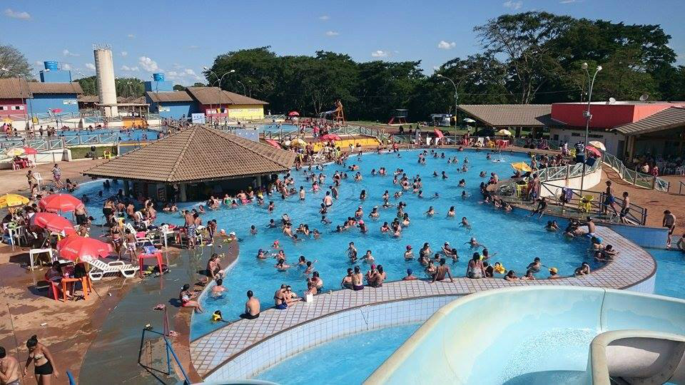 A estrutura do Aqua Park conta com oito piscinas (infantil, adulto e biribol), um toboágua, 28 quiosques, bar molhado, restaurante e playground.