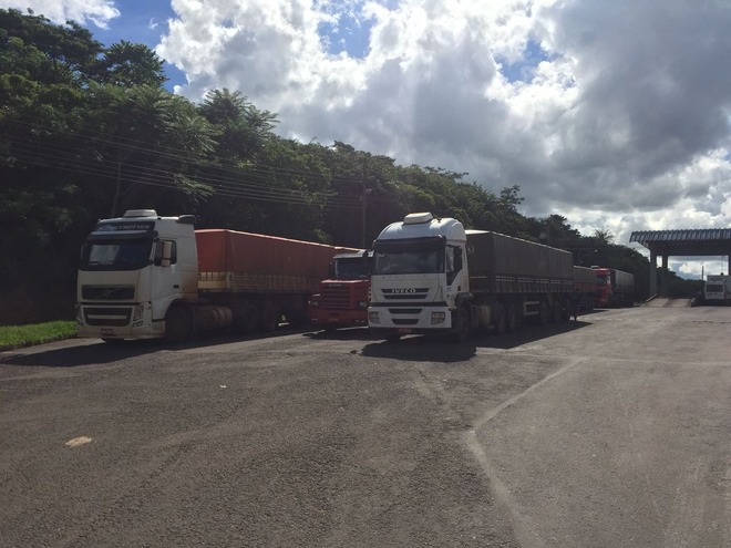 veículos transportavam juntos 380 toneladas de soja sem recolhimento de imposto